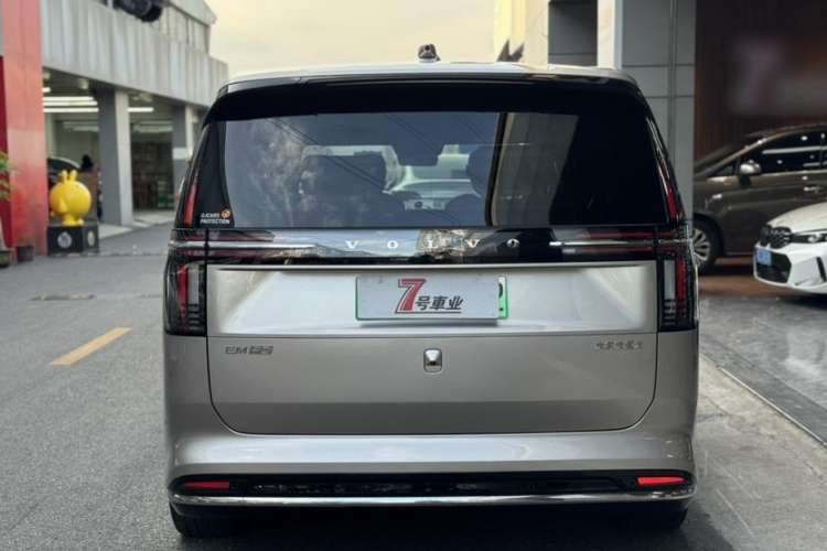 Used Volvo EM90 2025 Ultra Six-Seater Exterior 6