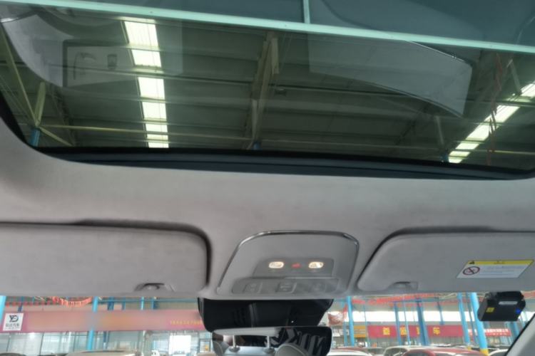 Used Volvo EM90 2025 Ultra Six-Seater Headliner