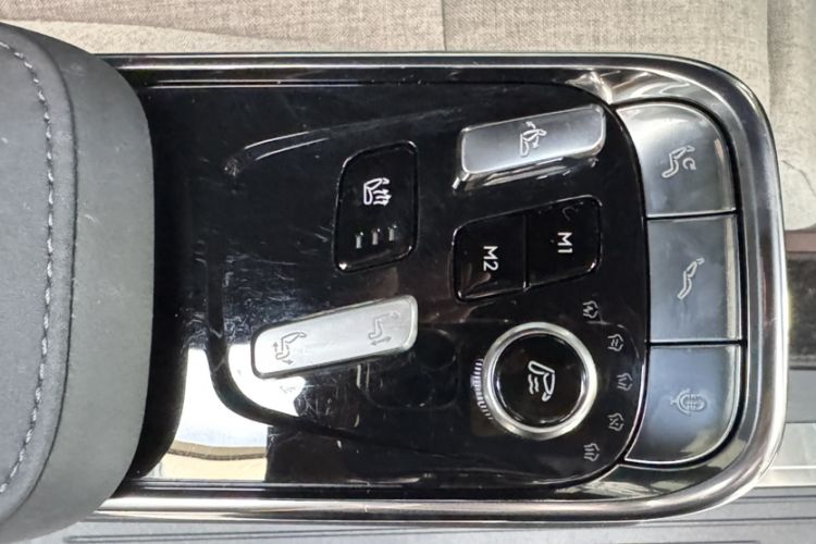 Used Volvo EM90 2025 Ultra Six-Seater Interior 11