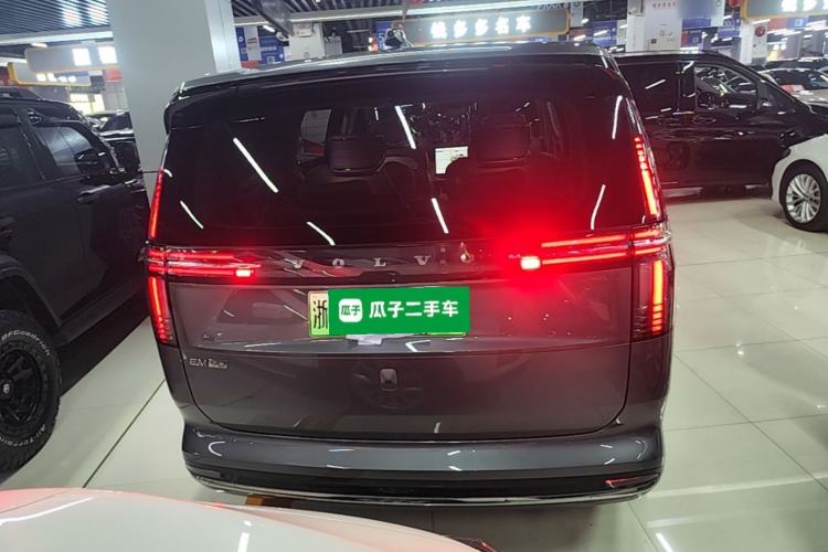 Used Volvo EM90 2025 Ultra Six-Seater Rear