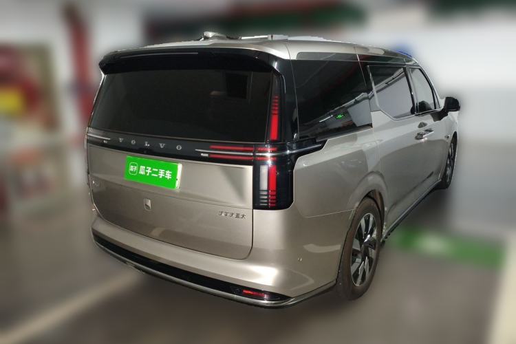 Used Volvo EM90 2025 Ultra Six-Seater Rear Right 45 Deg