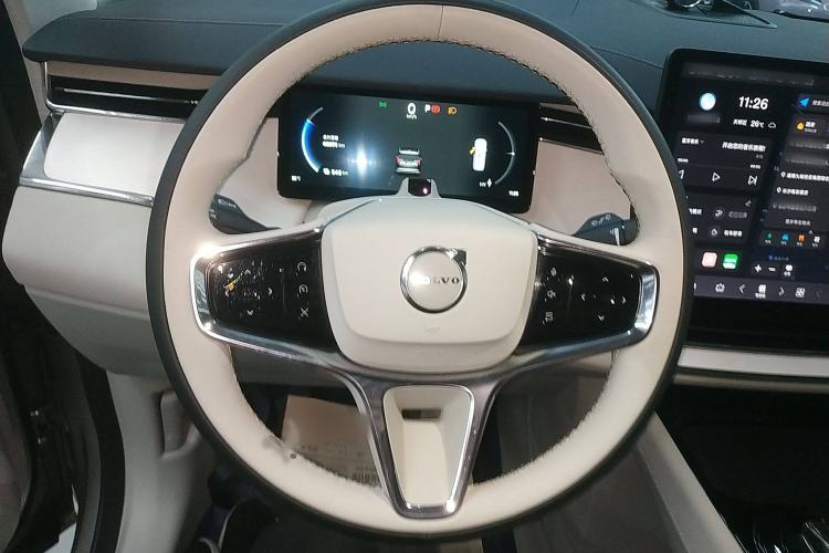Used Volvo EM90 2025 Ultra Six-Seater Steering Wheel