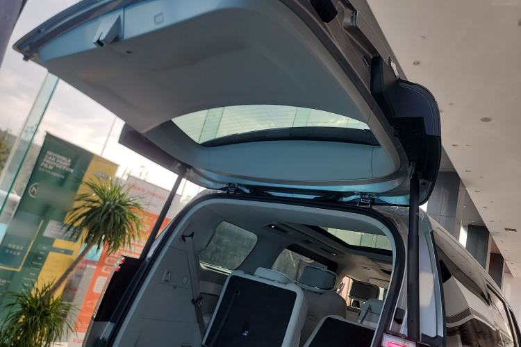 Used Volvo EM90 2025 Ultra Six-Seater Trunk