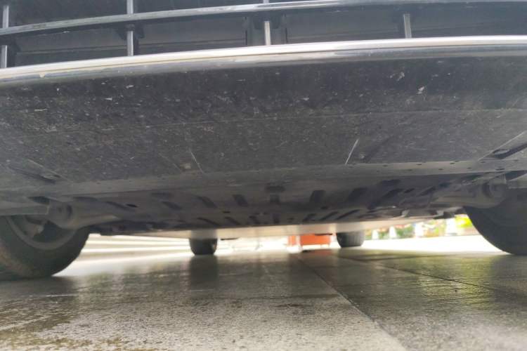 Used Volvo EM90 2025 Ultra Six-Seater Chassis Front