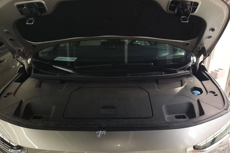 Used Volvo EM90 2025 Ultra Six-Seater Engine Bay