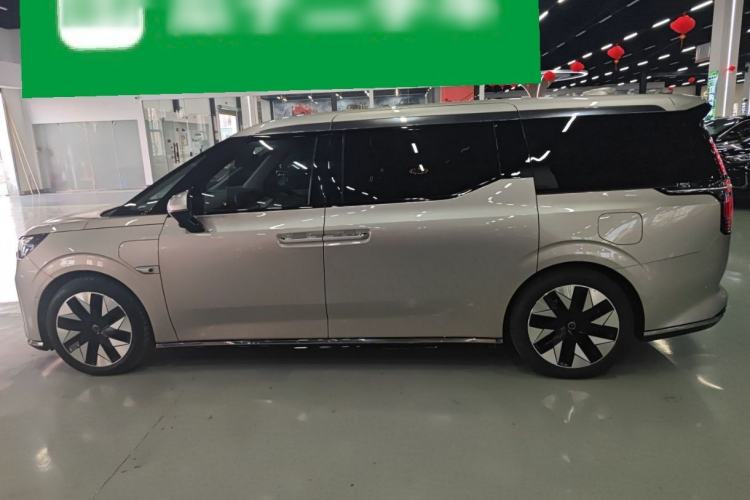 Used Volvo EM90 2025 Ultra Six-Seater Exterior 3
