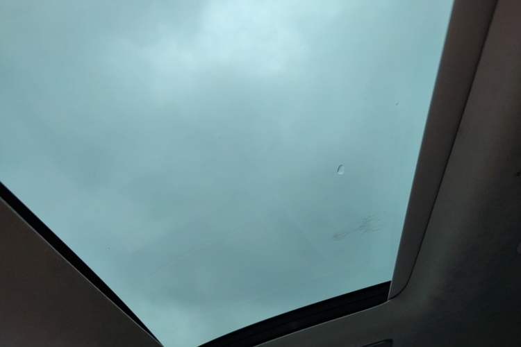 Used Volvo EM90 2025 Ultra Six-Seater Headliner