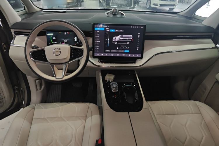 Used Volvo EM90 2025 Ultra Six-Seater Interior 2