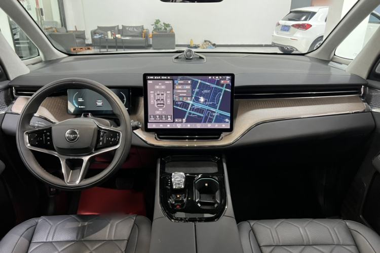 Used Volvo EM90 2025 Ultra Six-Seater Interior 4