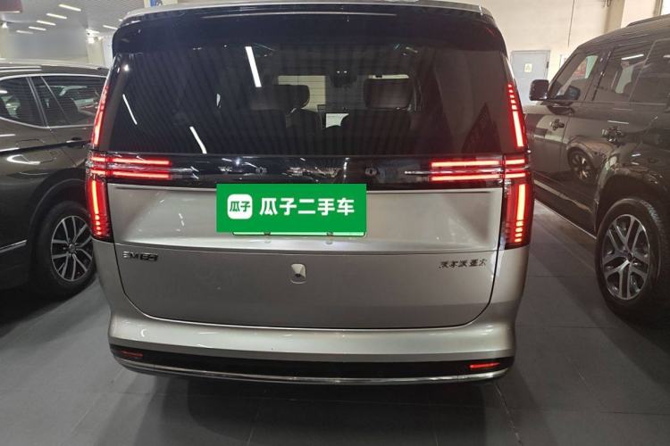 Used Volvo EM90 2025 Ultra Six-Seater Rear