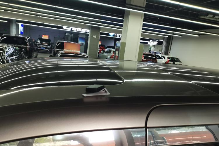 Used Volvo EM90 2025 Ultra Six-Seater Roof