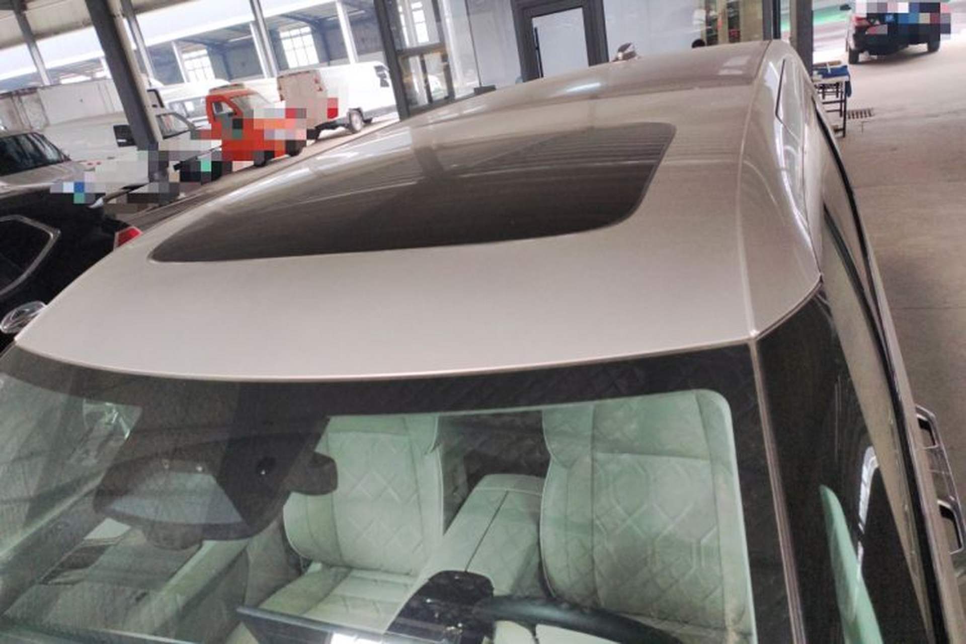 Used Volvo EM90 2025 Ultra Six-Seater Roof