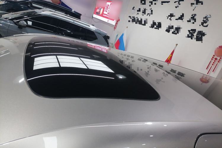 Used Volvo EM90 2025 Ultra Six-Seater Roof