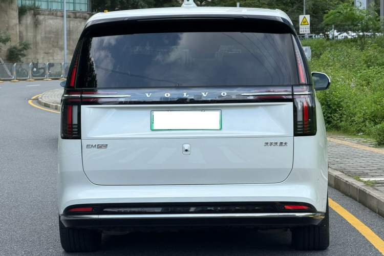 Used Volvo EM90 2025 Ultra Six-Seater Rear