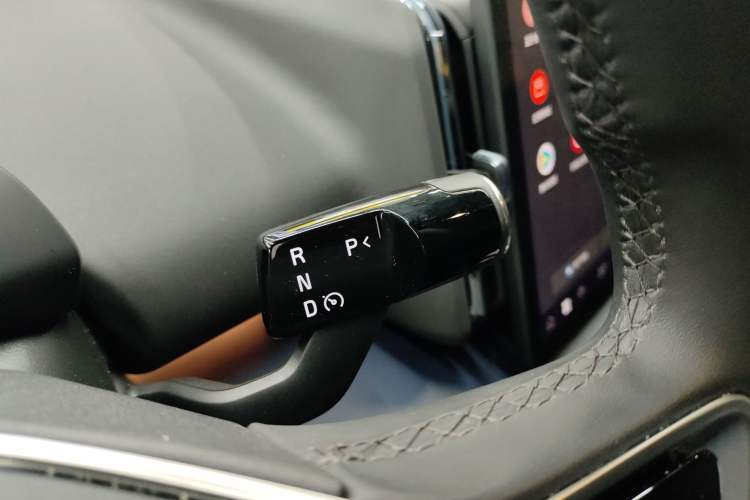 Used Volvo EX30 2025 Rear-Drive Long-Range Version Ultra Gear Lever