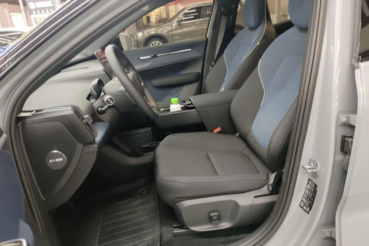 Used Volvo EX30 2025 Rear-Drive Long-Range Version Ultra Left Front Seat