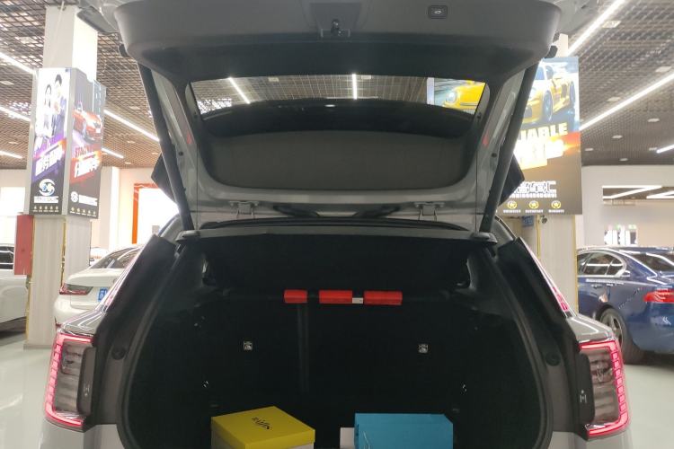 Used Volvo EX30 2025 Rear-Drive Long-Range Version Ultra Trunk