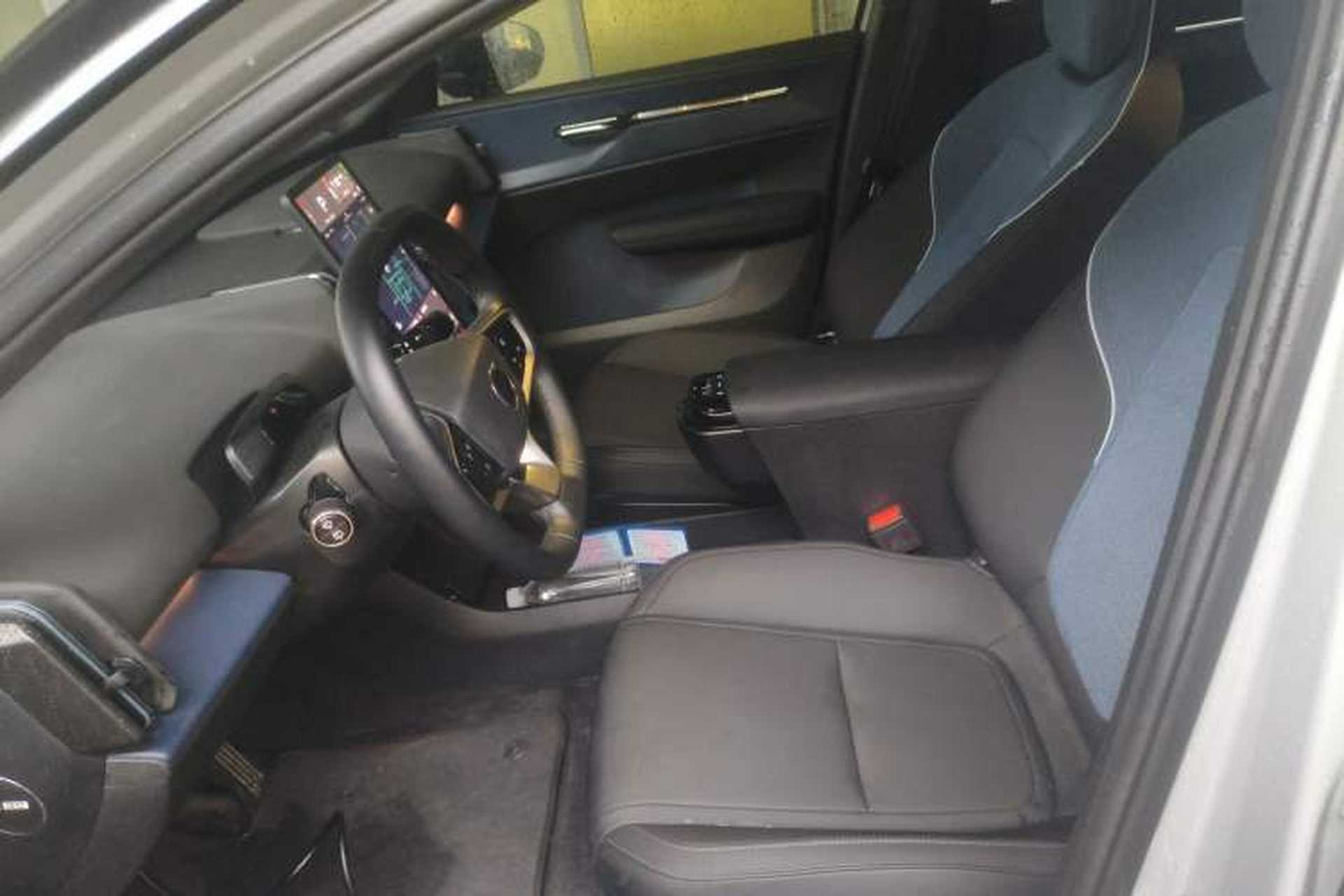 Used Volvo EX30 2025 Rear-Drive Long-Range Version Ultra Left Front Seat