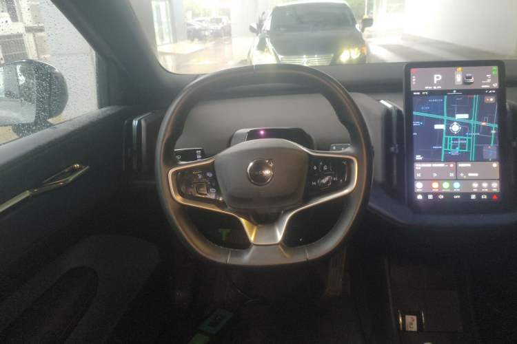 Used Volvo EX30 2025 Rear-Drive Long-Range Version Ultra Steering Wheel