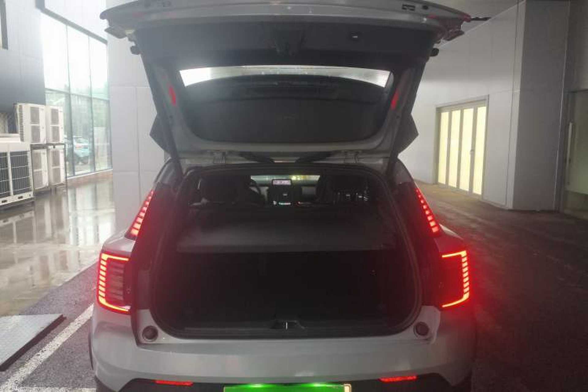 Used Volvo EX30 2025 Rear-Drive Long-Range Version Ultra Trunk