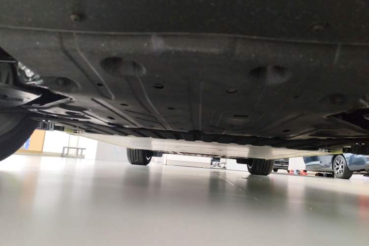Used Volvo EX30 2025 Rear-Drive Long-Range Plus Model Chassis Rear