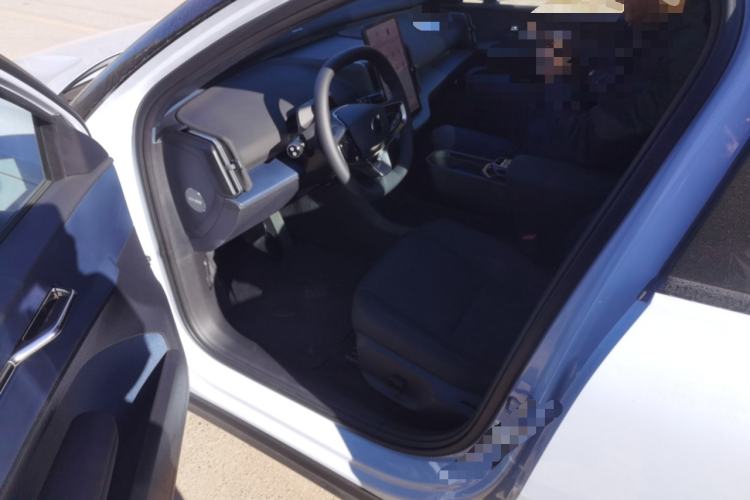 Used Volvo EX30 2025 Rear-Drive Long-Range Plus Model Driver Seat