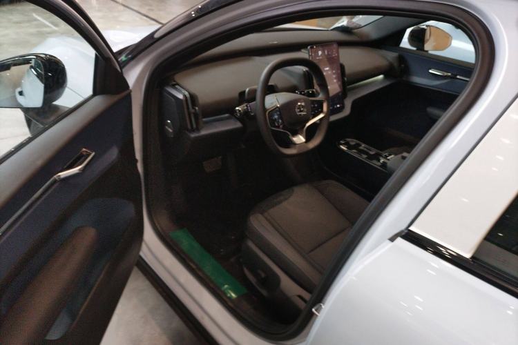 Used Volvo EX30 2025 Rear-Drive Long-Range Version Ultra Driver Seat