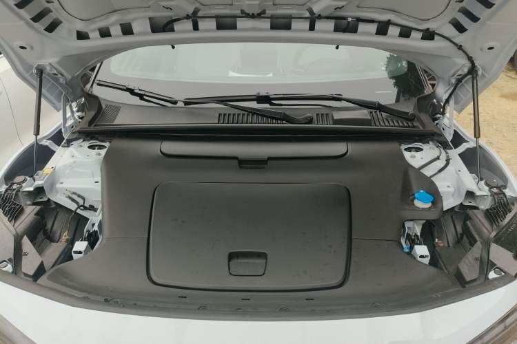 Used Volvo EX30 2025 Rear-Drive Long-Range Version Ultra Engine Bay