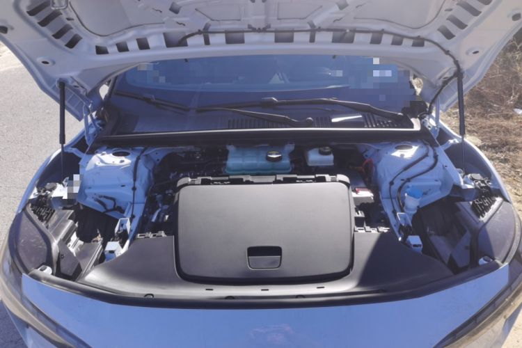 Used Volvo EX30 2025 Rear-Drive Long-Range Plus Model Engine Bay