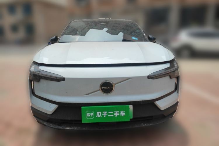 Used Volvo EX30 2025 Rear-Drive Long-Range Version Ultra Front