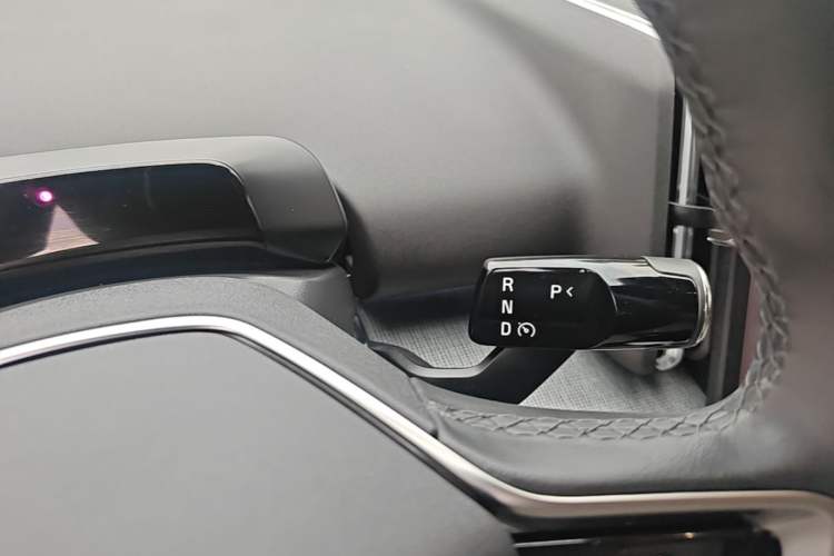Used Volvo EX30 2025 Rear-Drive Long-Range Version Ultra Gear Lever