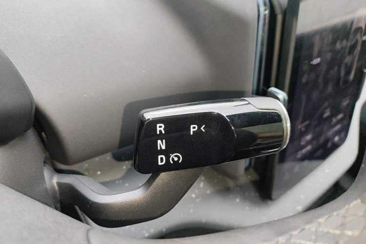 Used Volvo EX30 2025 Rear-Drive Long-Range Version Ultra Gear Lever