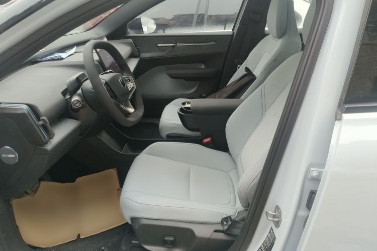 Used Volvo EX30 2025 Rear-Drive Long-Range Version Ultra Left Front Seat