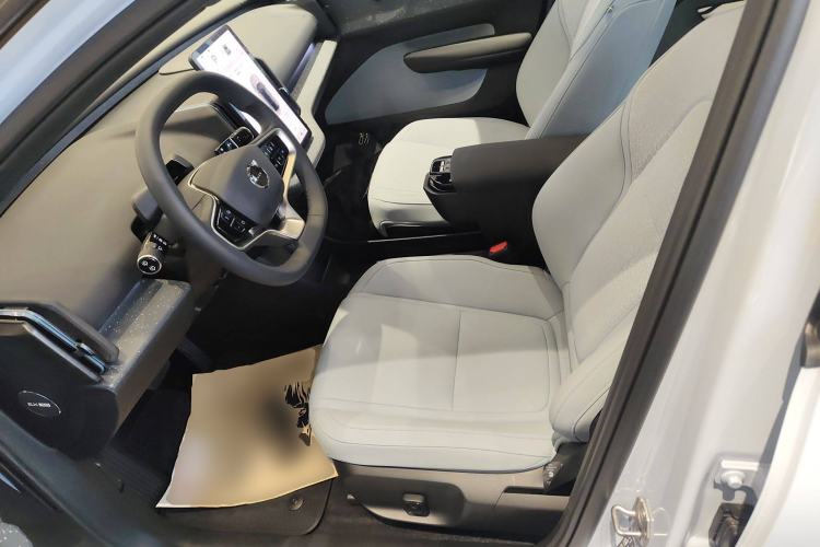 Used Volvo EX30 2025 Rear-Drive Long-Range Version Ultra Left Front Seat