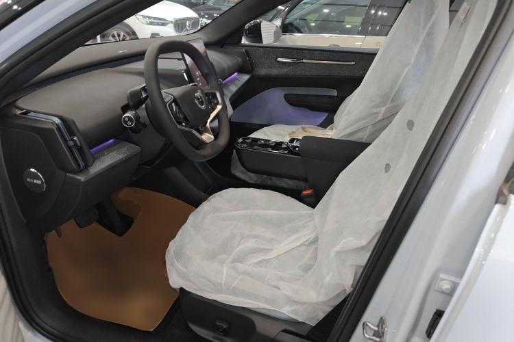 Used Volvo EX30 2025 Rear-Drive Long-Range Version Ultra Left Front Seat