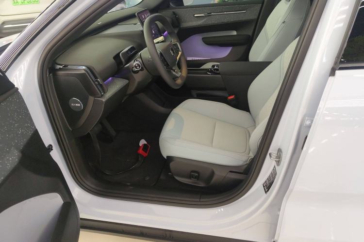 Used Volvo EX30 2025 Rear-Drive Long-Range Version Ultra Left Front Seat