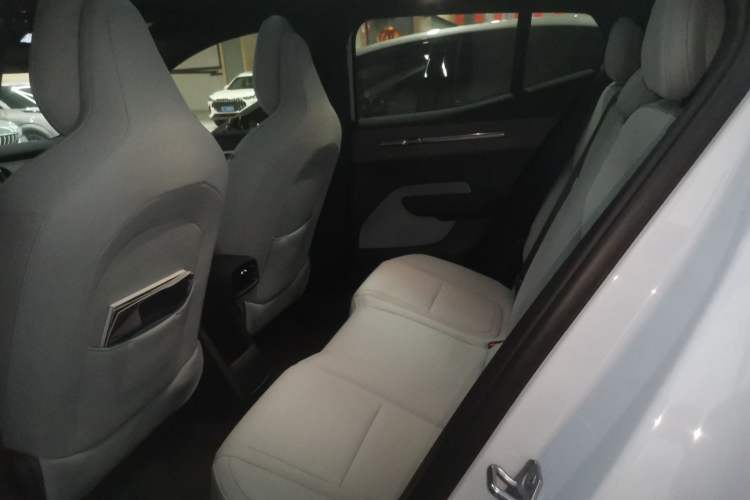 Used Volvo EX30 2025 Rear-Drive Long-Range Version Ultra Left Rear Seat