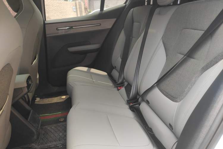Used Volvo EX30 2025 Rear-Drive Long-Range Version Ultra Left Rear Seat