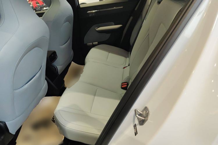 Used Volvo EX30 2025 Rear-Drive Long-Range Version Ultra Left Rear Seat
