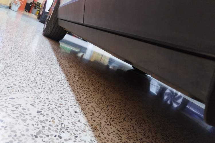 Used Volvo EX30 2025 Rear-Drive Long-Range Plus Model Left Side Sill