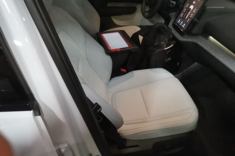Used Volvo EX30 2025 Rear-Drive Long-Range Version Ultra Right Front Seat