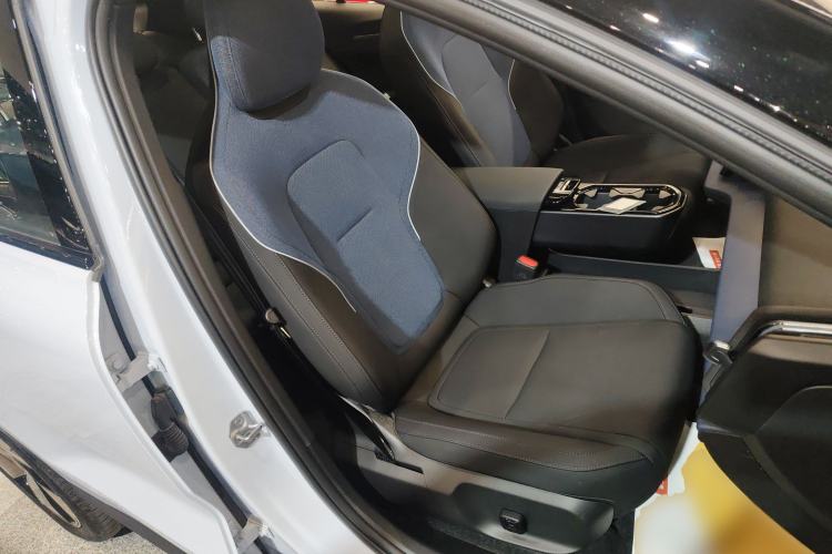 Used Volvo EX30 2025 Rear-Drive Long-Range Plus Model Right Front Seat