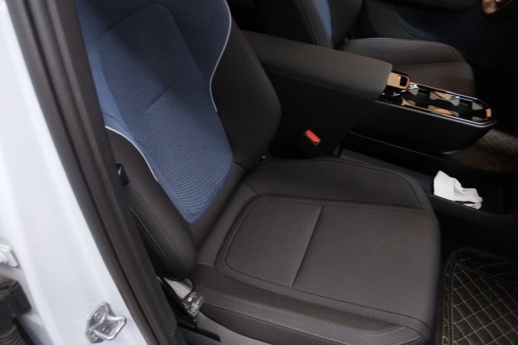 Used Volvo EX30 2025 Rear-Drive Long-Range Plus Model Right Front Seat