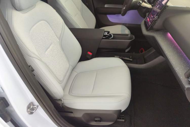 Used Volvo EX30 2025 Rear-Drive Long-Range Version Ultra Right Front Seat