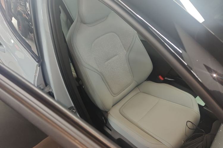 Used Volvo EX30 2025 Rear-Drive Long-Range Version Ultra Right Front Seat