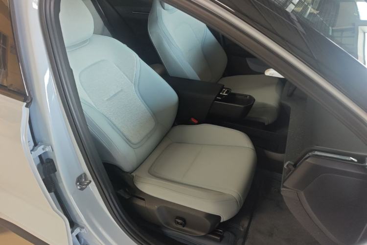 Used Volvo EX30 2025 Rear-Drive Long-Range Version Ultra Right Front Seat