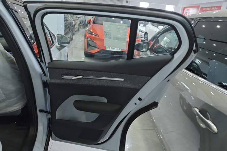 Used Volvo EX30 2025 Rear-Drive Long-Range Version Ultra Right Rear Door Interior