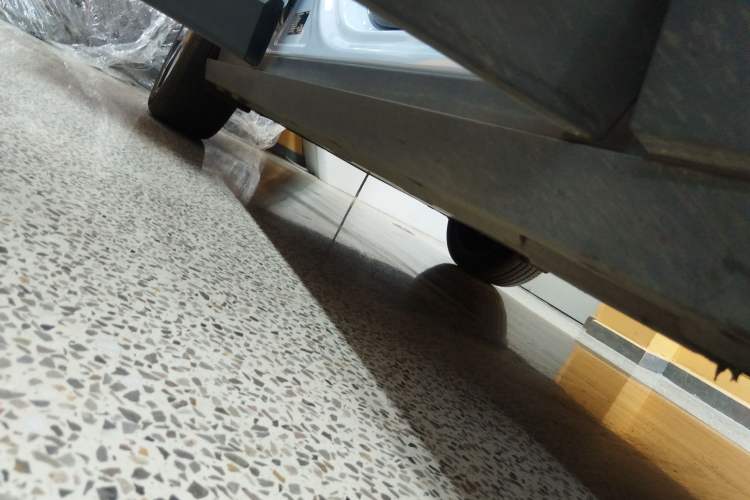 Used Volvo EX30 2025 Rear-Drive Long-Range Plus Model Right Side Sill
