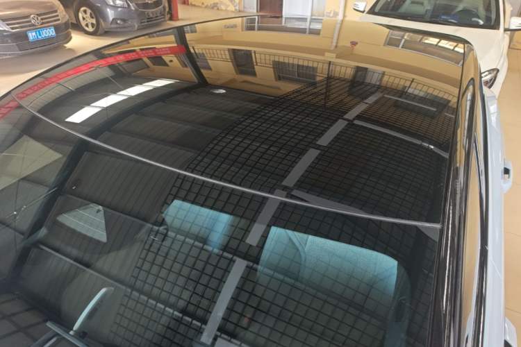 Used Volvo EX30 2025 Rear-Drive Long-Range Version Ultra Roof