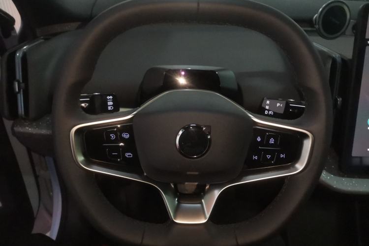 Used Volvo EX30 2025 Rear-Drive Long-Range Version Ultra Steering Wheel